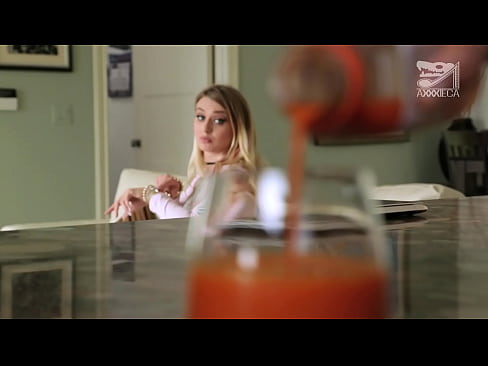 ❤️ Vajza e nxehtë me cica të mëdha dhe pidhi të shtrënguar merr karin nga humbësi, por shumë e vështirë ❤️ Porno vk tek ne sq.liporno.ru ️❤